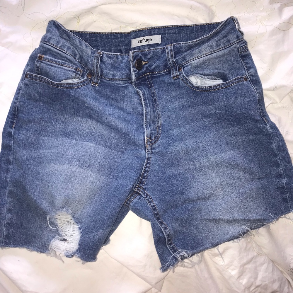 Medium wash jean shorts